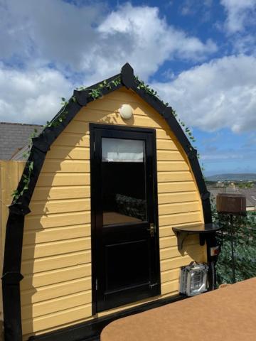 Appartement Arch Pod & Hot Tub à Carndonagh Extérieur photo