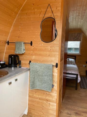 Appartement Arch Pod & Hot Tub à Carndonagh Extérieur photo
